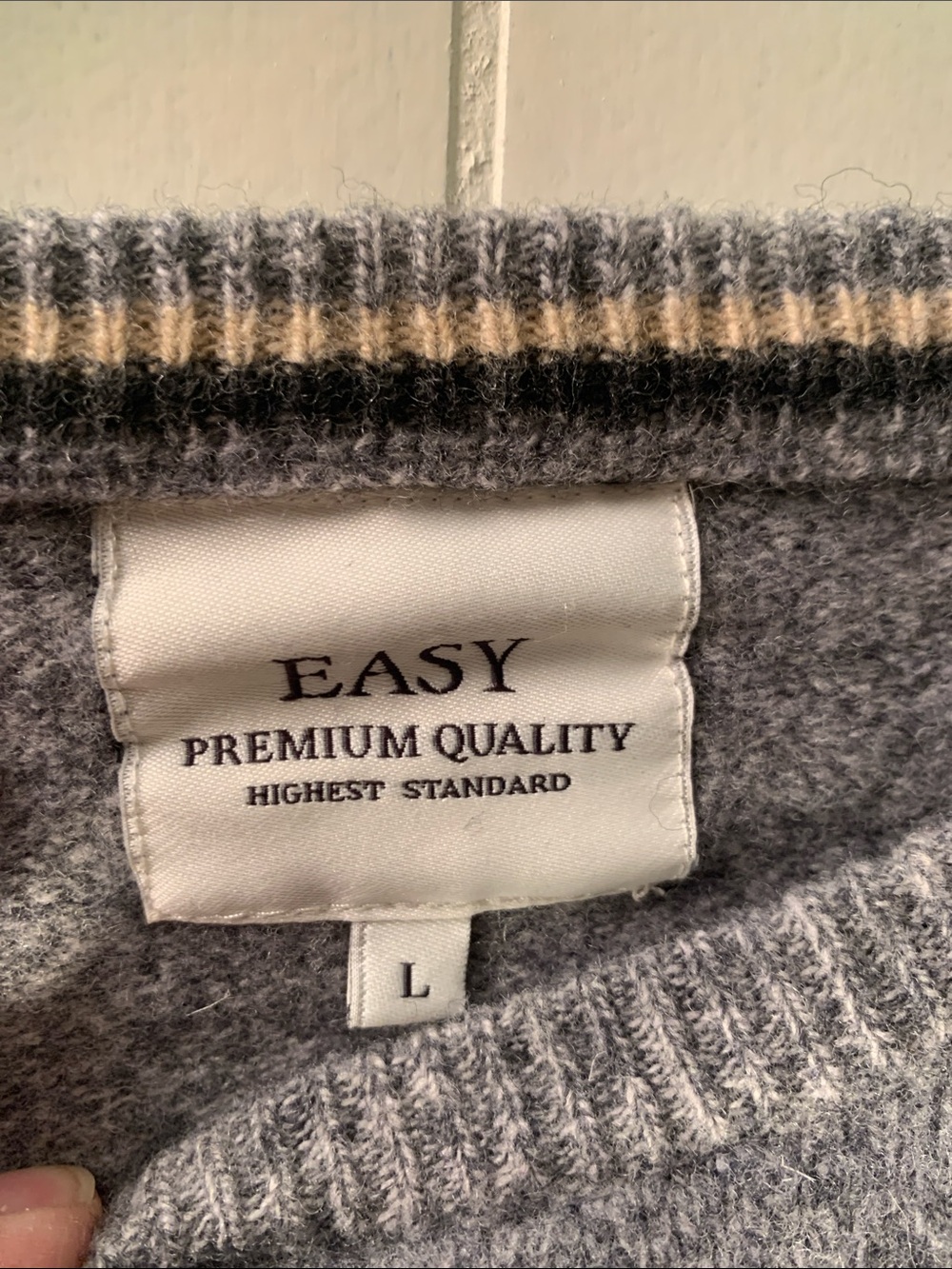 wool sweater - Picture 2 of 2